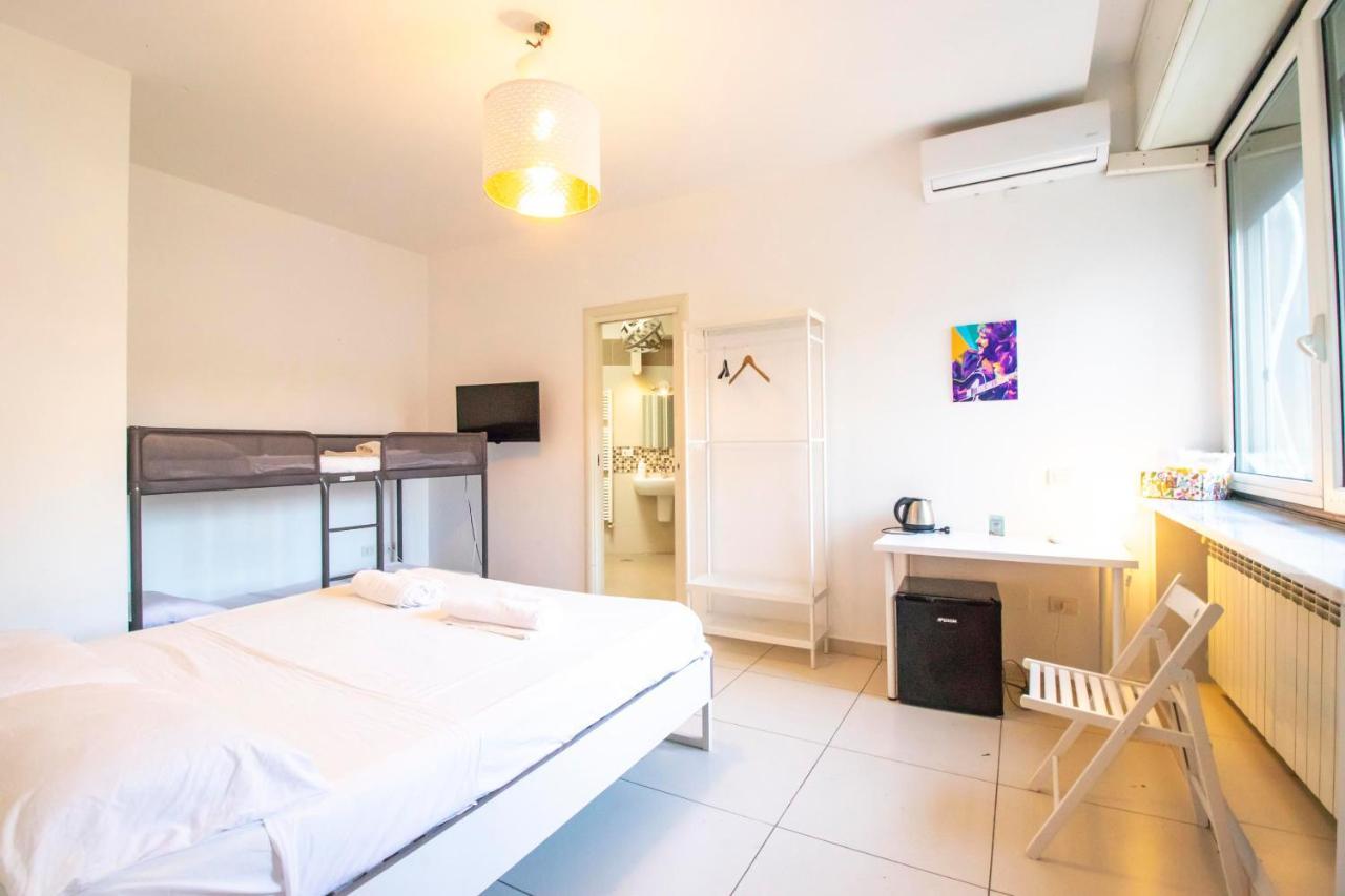 A I R Rettifilo Apartments نابولي المظهر الخارجي الصورة