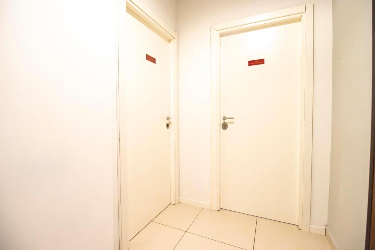 A I R Rettifilo Apartments نابولي المظهر الخارجي الصورة