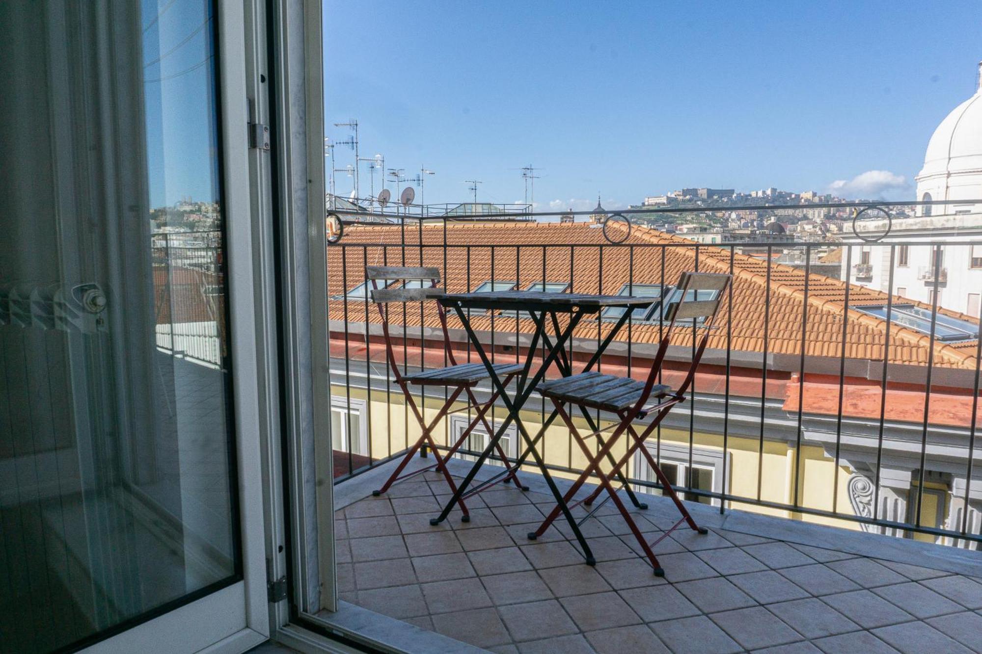 A I R Rettifilo Apartments نابولي المظهر الخارجي الصورة